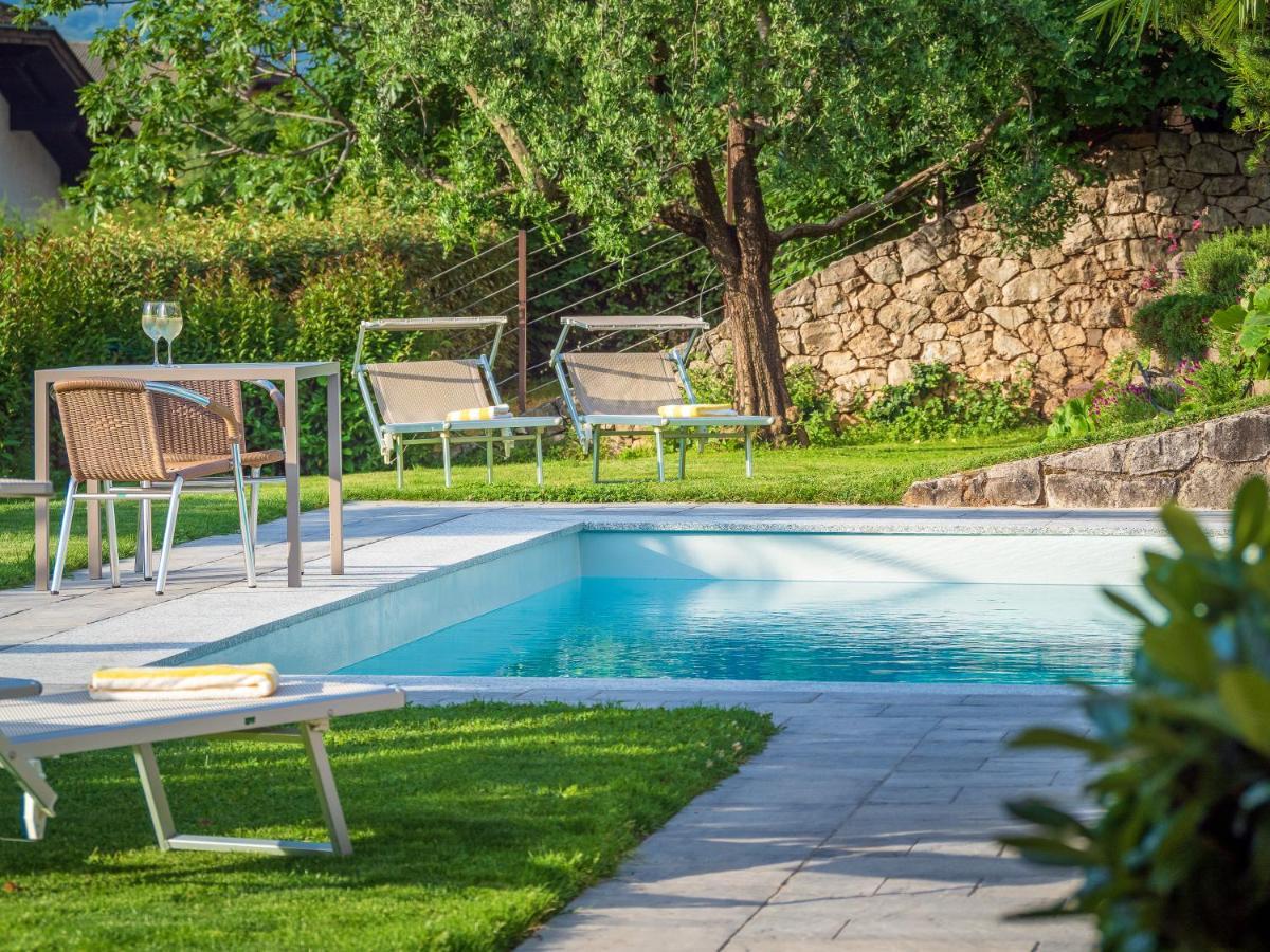 Garni Hotel Ritterhof แตร์เมโน ภายนอก รูปภาพ