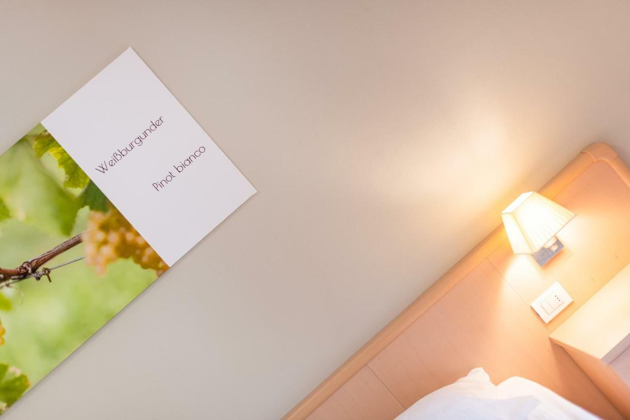 Garni Hotel Ritterhof แตร์เมโน ภายนอก รูปภาพ