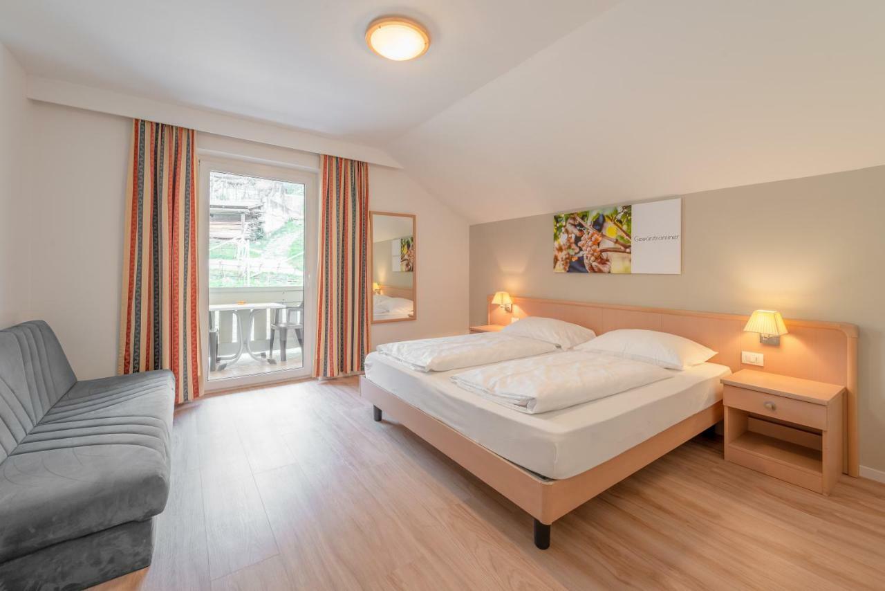 Garni Hotel Ritterhof แตร์เมโน ภายนอก รูปภาพ