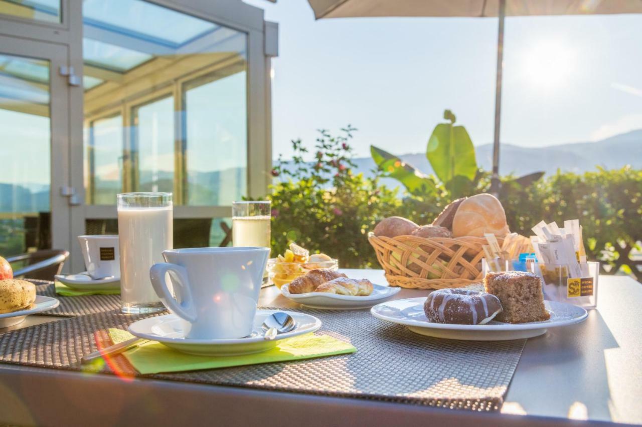 Garni Hotel Ritterhof แตร์เมโน ภายนอก รูปภาพ